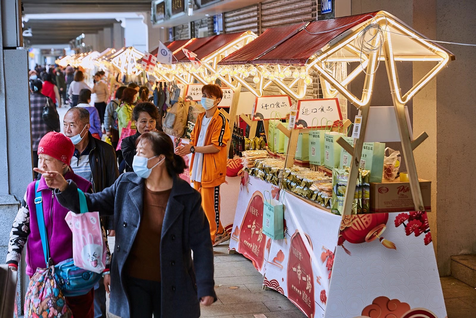 One belt, one road sale, Yuexiu District, Wan Ling, the best seller.